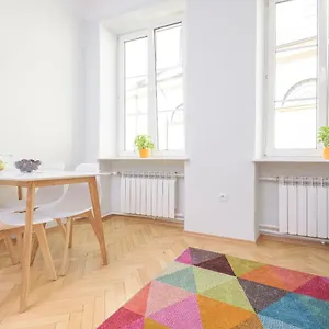 Bright And Modern In The Heart Of The Old And New Town Warszawa
